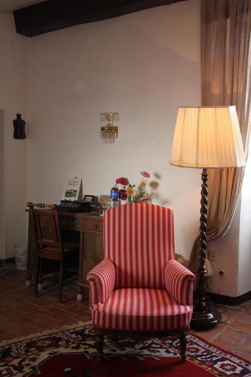 Chateau Rosans Bed and Breakfast Habitación foto