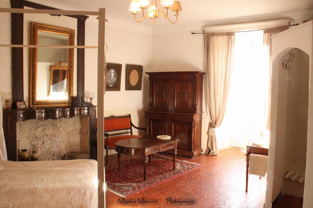 Chateau Rosans Bed and Breakfast Habitación foto