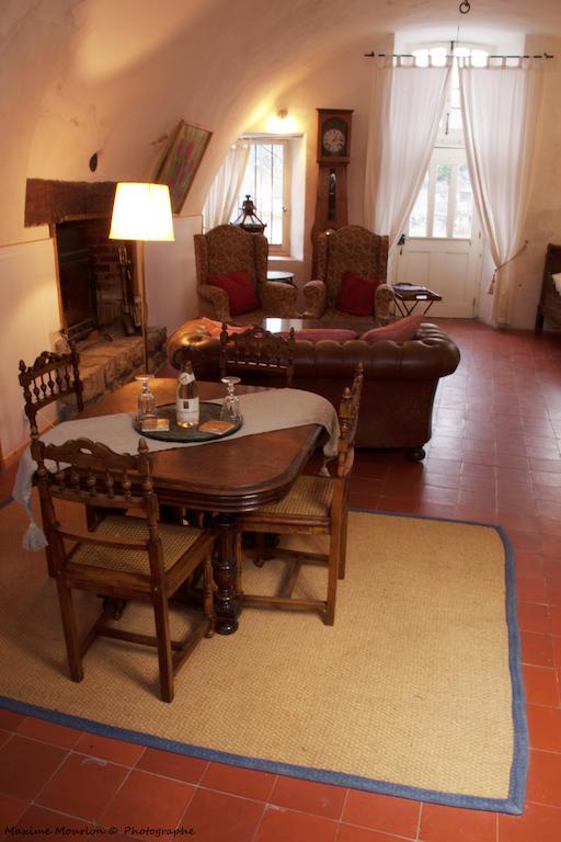 Chateau Rosans Bed and Breakfast Habitación foto